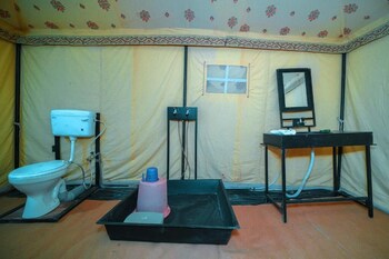 the captain desert camp