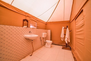 the captain desert camp