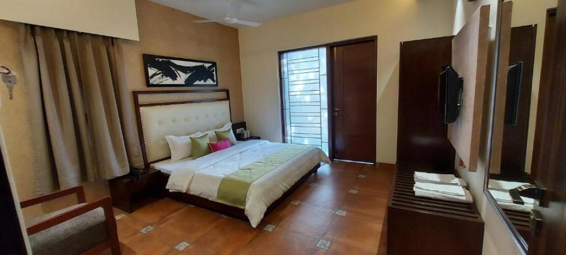 the palm aryan a boutique hotel