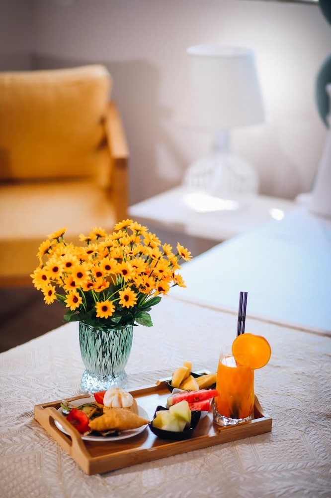 marbella beach hotel