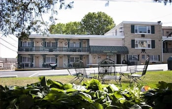 Simmons Motel,Dauphin County>>Dauphin,2 star