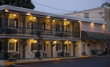 Simmons Motel,Dauphin County>>Dauphin,2 star