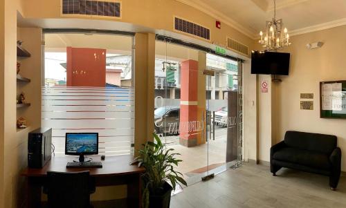 Hostal California Inn,Downtown Guayaquil>>Guayaquil,3 star