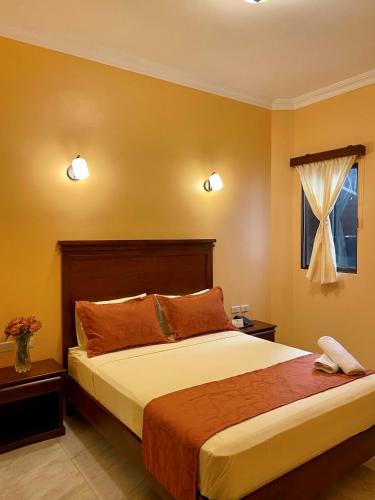 hostal california inn