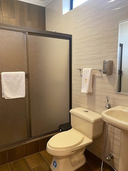 hostal california inn