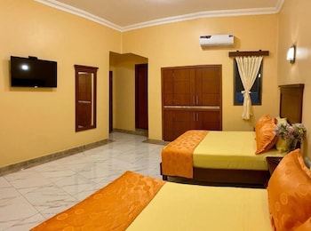 hostal california inn