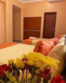 hostal california inn