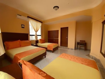 hostal california inn