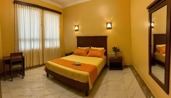 hostal california inn