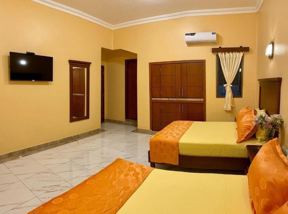 hostal california inn