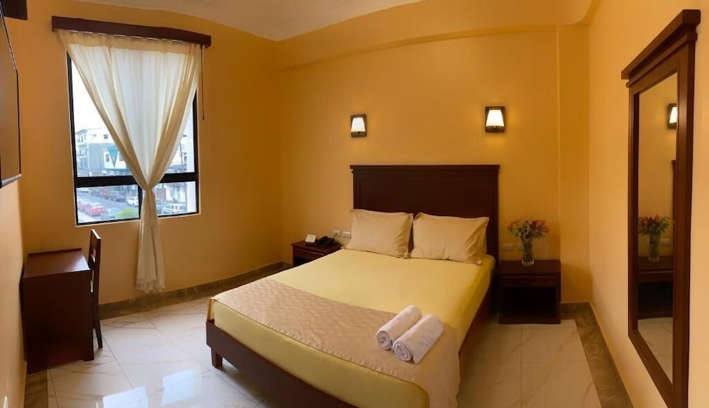 hostal california inn