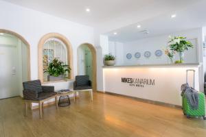 Mikes Kanarium Hotel,Larnaca>>Cyprus,3 star