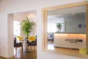 Mikes Kanarium Hotel,Larnaca>>Cyprus,3 star
