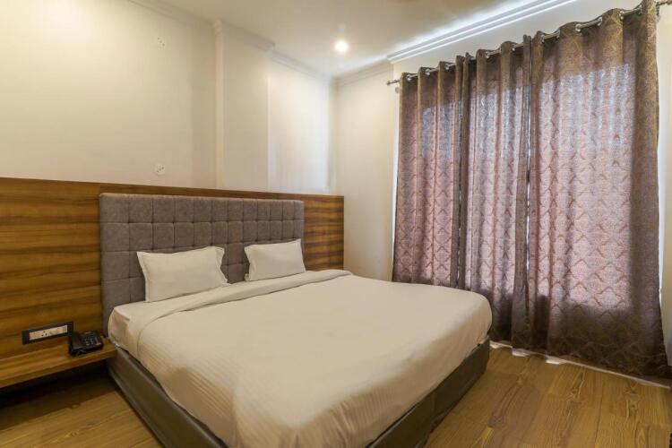 hotel global inn gold lucknow