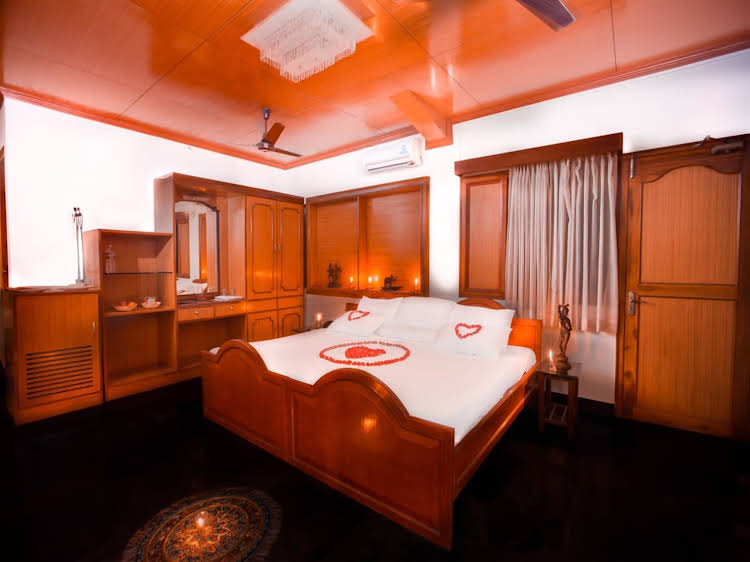 hotel sea breeze