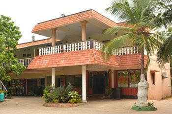 hotel sea breeze