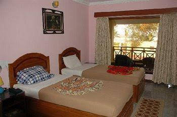 hotel sea breeze