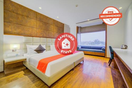 super townhouse chhatarpur near metro park