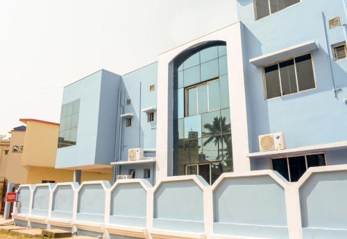 oyo home elite stay near shri shri shiridi sai mandir