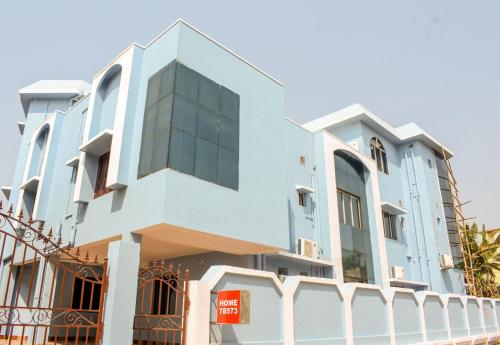 oyo home elite stay near shri shri shiridi sai mandir