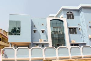 oyo home elite stay near shri shri shiridi sai mandir