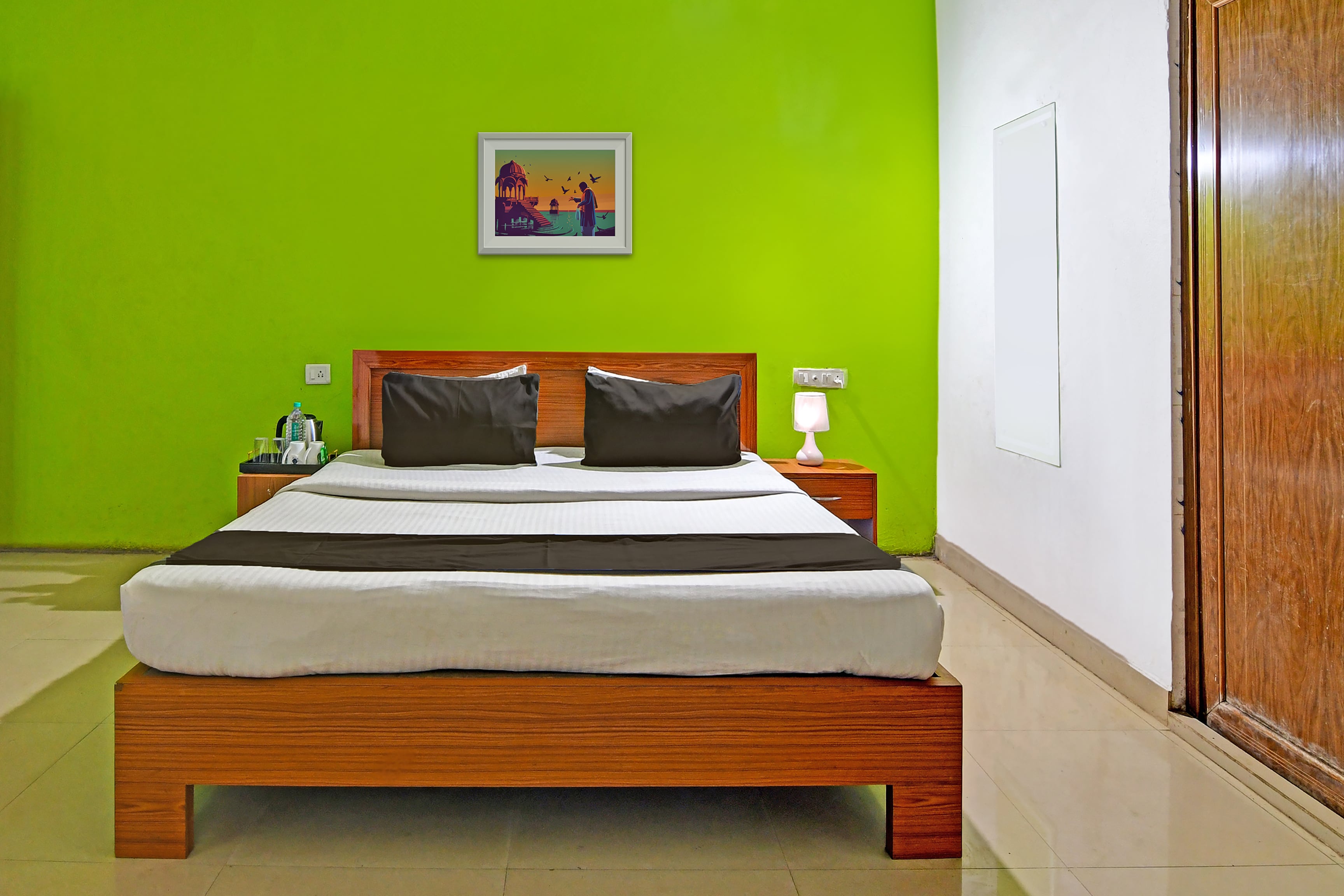 oyo home elite stay near shri shri shiridi sai mandir