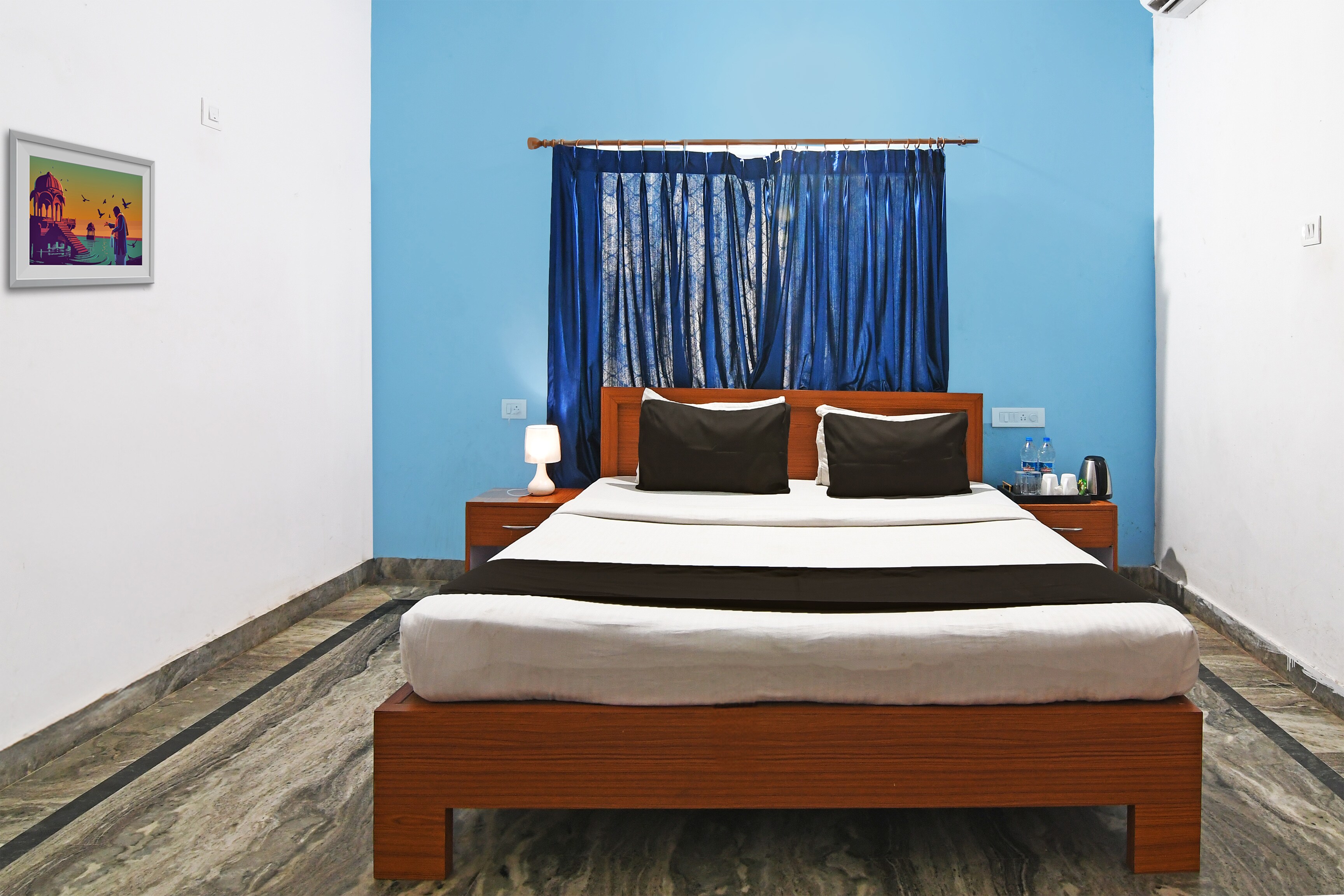 oyo home elite stay near shri shri shiridi sai mandir