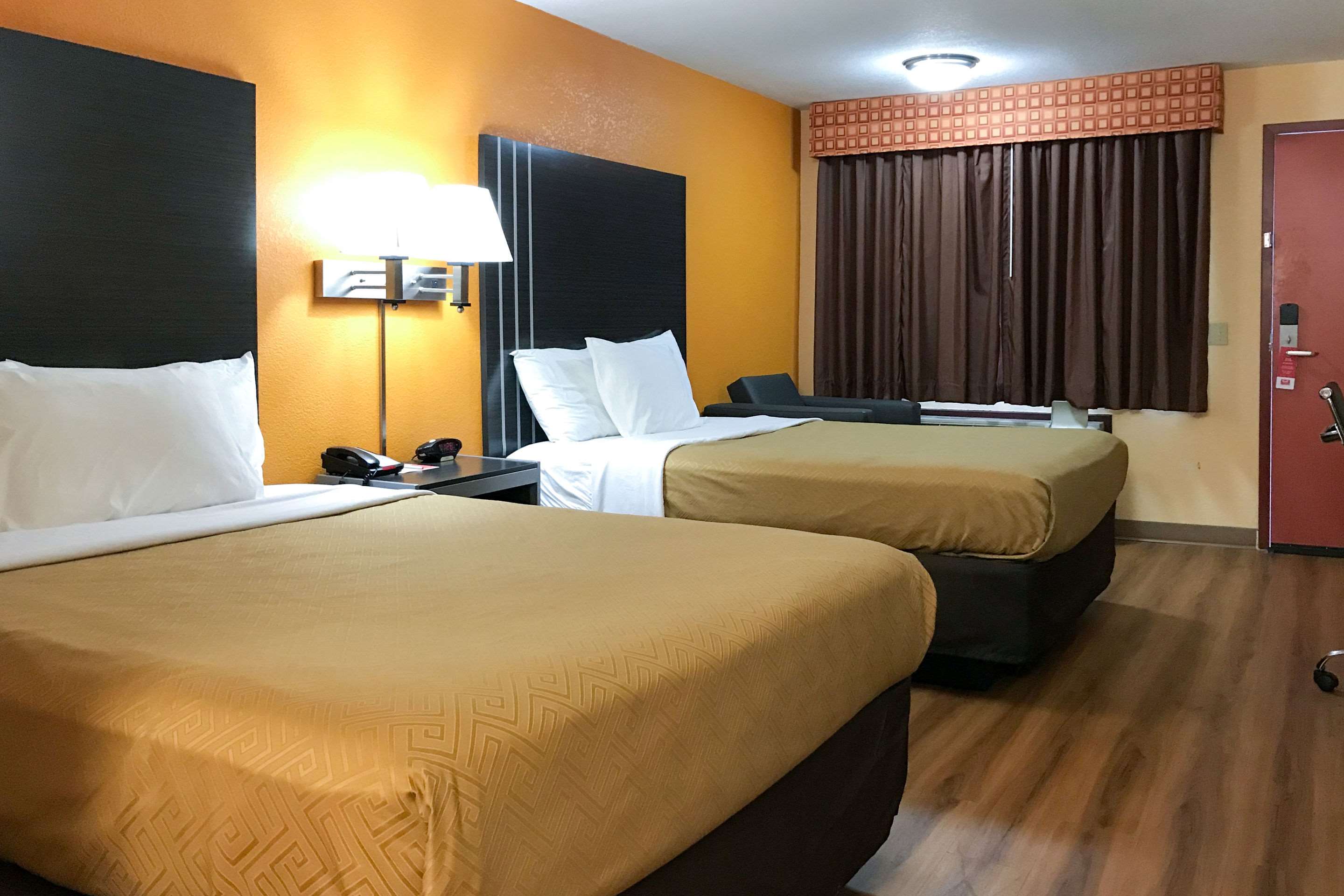 econo lodge purcell