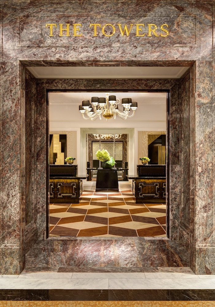 the towers at lotte new york palace