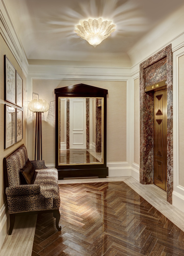 the towers at lotte new york palace