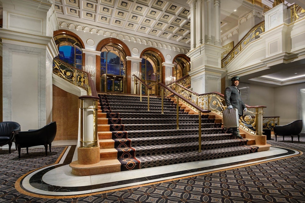 the towers at lotte new york palace