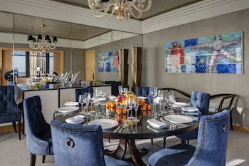 the towers at lotte new york palace