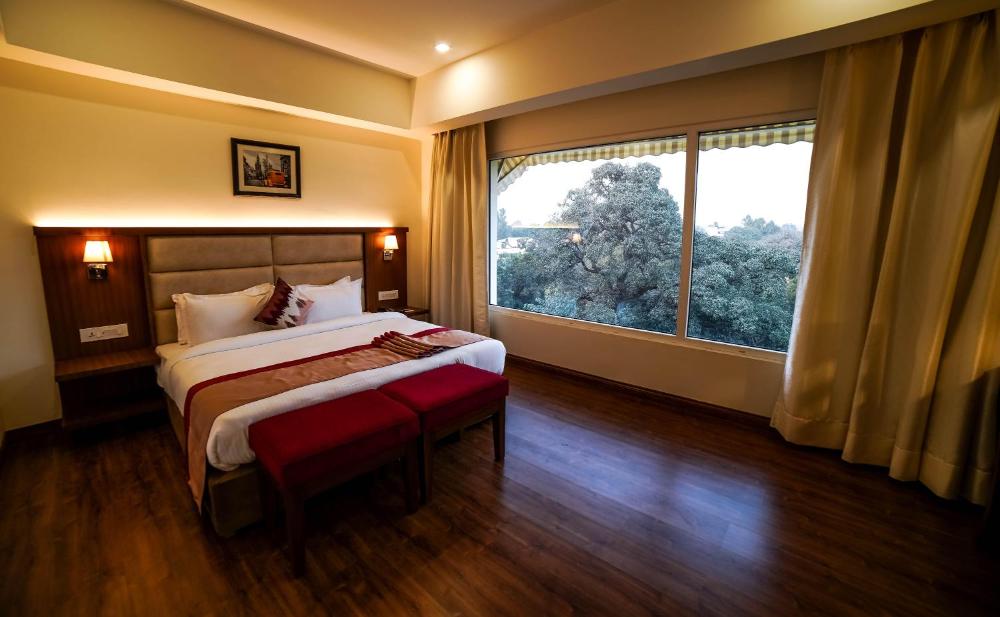 hotel le amritam
