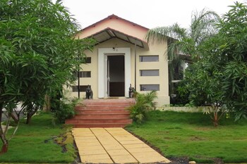 Wild Wadi Cottages Resort,Mendarda>>Junagadh,3 star
