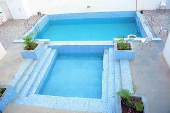 Wild Wadi Cottages Resort,Mendarda>>Junagadh,3 star