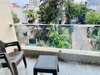 olive service apartments dlf cyber city