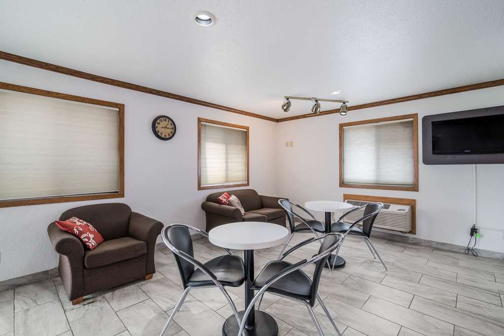 motel 6 fargo south