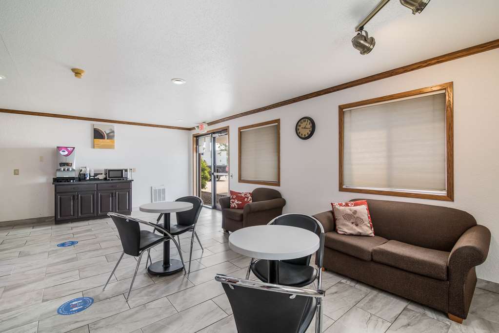 motel 6 fargo south