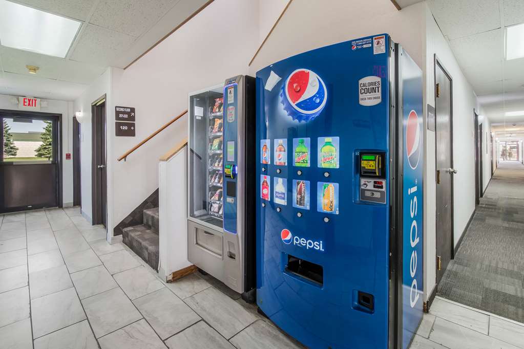 motel 6 fargo south