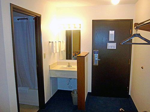 motel 6 fargo south
