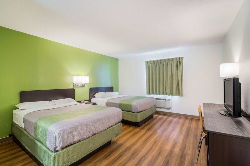 motel 6 fargo south