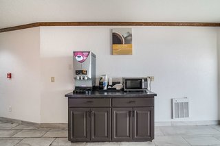 motel 6 fargo south