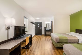 motel 6 fargo south