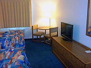 motel 6 fargo south