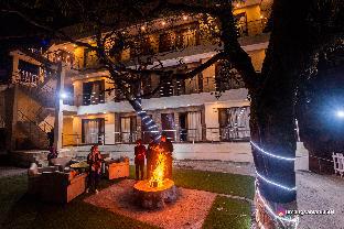 La Casa By Aashna,The Mall Road>>Mussoorie,3 star