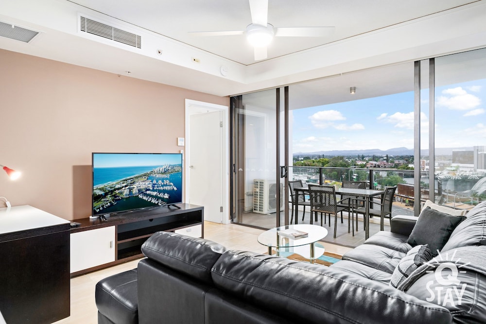 sierra grand broadbeach q stay