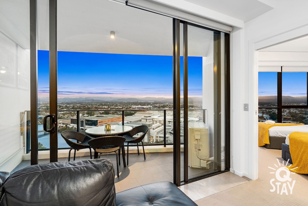 sierra grand broadbeach q stay