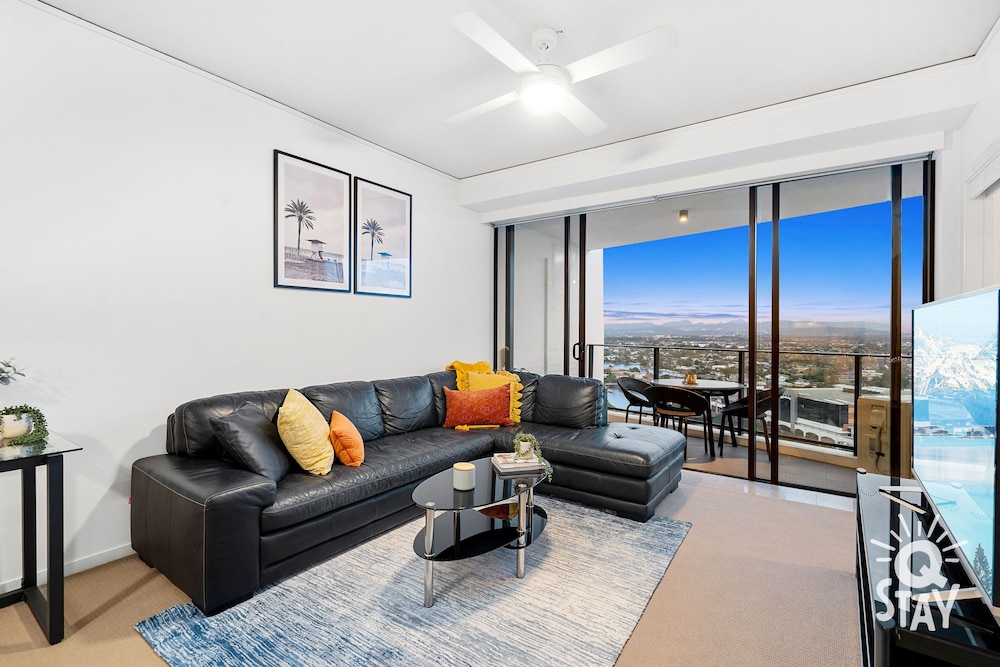sierra grand broadbeach q stay