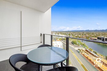 sierra grand broadbeach q stay