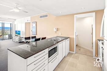sierra grand broadbeach q stay